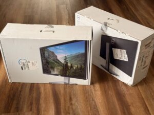 Dell P2715Q Ultra HD 4k HD 27" IPS monitor 100% sRGB like new