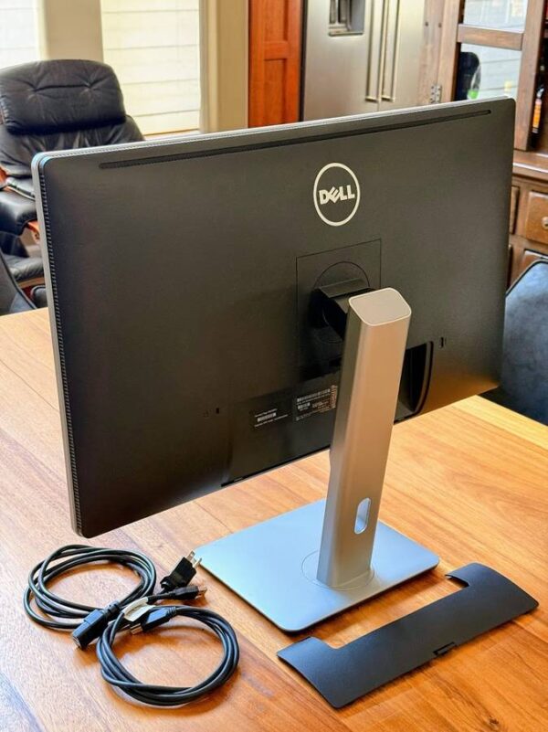 Dell P2715Q Ultra HD 4k HD 27" IPS monitor 100% sRGB like new - Image 2